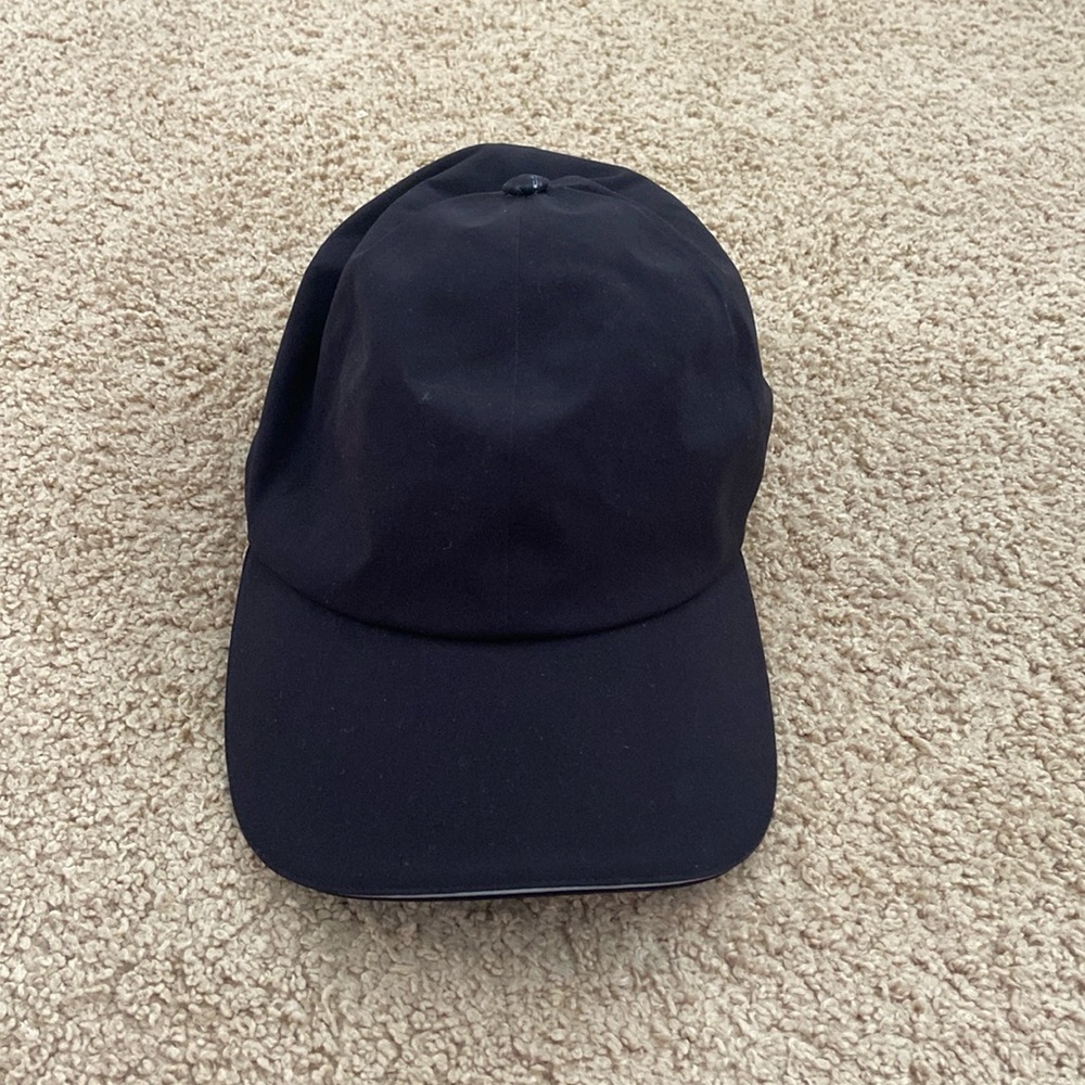 Lululemon running hat